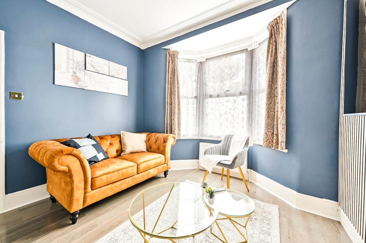 Cozy 3 Bed Home In London, Free Parking, Sleeps 8! Londres Exterior foto